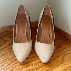Bonnibel tan suede stilettos size 8. Worn once